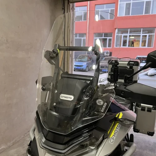 Parabrisas deportivo delantero con aumento de altura. CFMOTO 800MT MT800 - Imagen 6